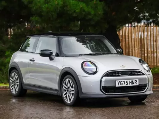MINI Cooper 1.5C Classic Steptronic Euro 6 (s/s) 3dr