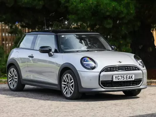 MINI Cooper 1.5C Classic Steptronic Euro 6 (s/s) 3dr