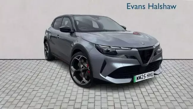 Alfa Romeo Junior 54kWh Elettrica Veloce Auto 5dr