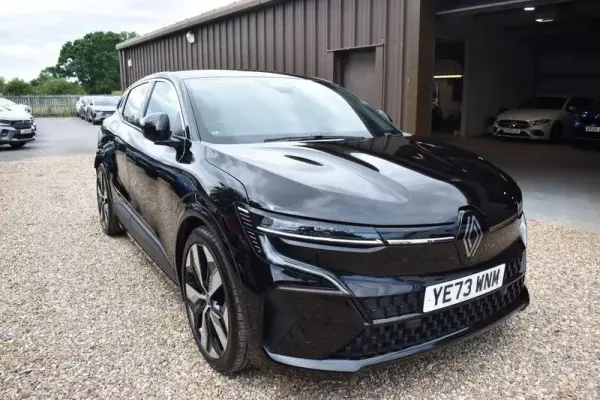 Renault Megane E-Tech 60kWh techno+ Auto 5dr (optimum charge)