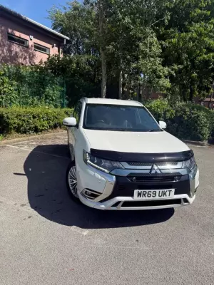 Mitsubishi Outlander 2.4h TwinMotor 13.8kWh 4hs CVT 4WD Euro 6 (s/s) 5dr