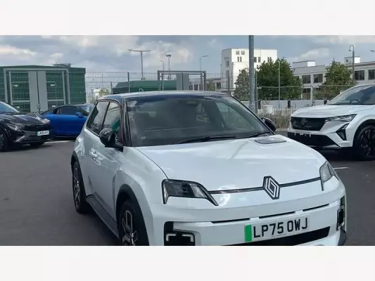 Renault 5 E-Tech electric comfort range 52kWh techno+ Auto 5dr