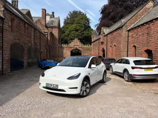 Tesla Model Y Auto RWD 5dr
