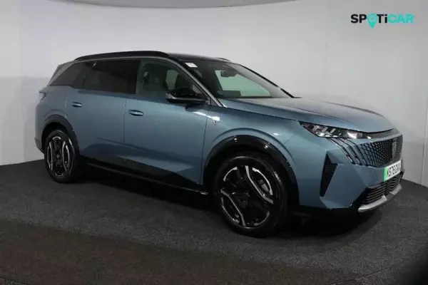 Peugeot E-5008 73kWh GT Auto 5dr (11kW Charger)