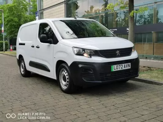 Peugeot e-Partner 700 50kWh Professional Premium + Long Crew Van Double Cab 6dr Electric Auto LWB (7.4kW Charger) (136 ps)