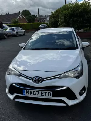 Toyota Avensis 1.8 V-Matic Business Edition CVT Euro 6 4dr
