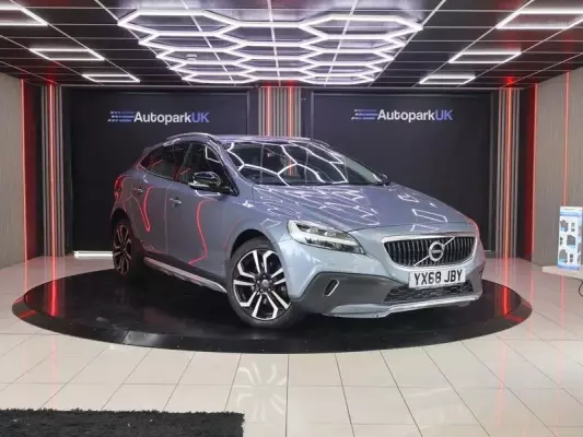 Volvo V40 Cross Country 1.5 T3 GPF Pro Auto Euro 6 (s/s) 5dr