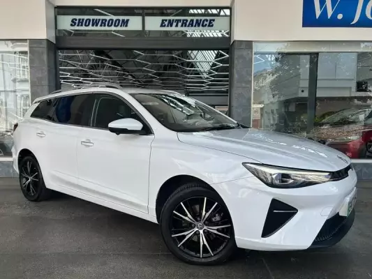 MG MG5 61.1kWh Trophy Long Range Auto 5dr