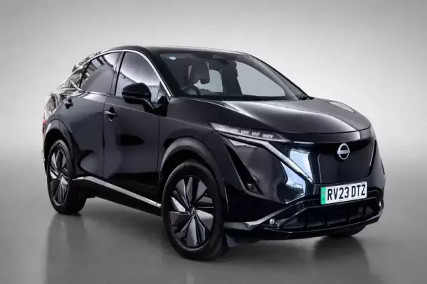 Nissan ARIYA 63kWh Advance Auto 5dr 7.4kW Charger