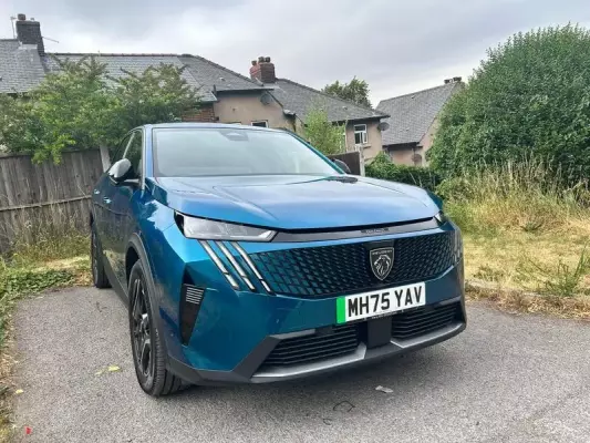 Peugeot E-3008 73kWh Allure Auto 5dr
