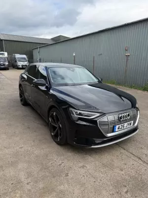 Audi e-tron 50 Technik Auto quattro 5dr 71.2kWh