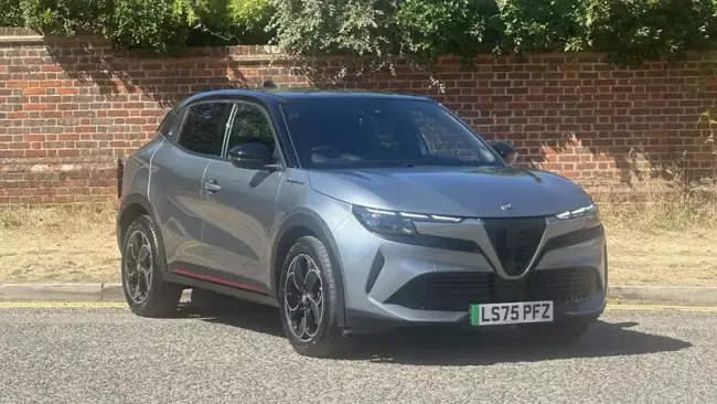 Alfa Romeo Junior 54kWh Elettrica Speciale Auto 5dr