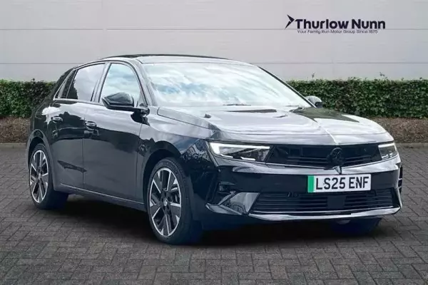 Vauxhall Astra Electric 54kWh Ultimate Auto 5dr