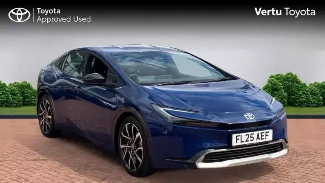 Toyota Prius 2.0 13.6kWh Excel CVT Euro 6 (s/s) 5dr