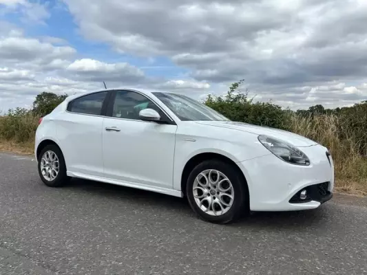 Alfa Romeo Giulietta 2.0 JTDM-2 Tecnica Euro 6 (s/s) 5dr