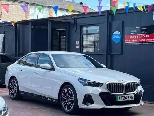 BMW i5 40 83.9kWh M Sport Auto eDrive 4dr (11kW Charger)