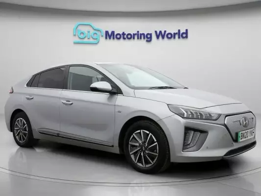 Hyundai IONIQ 38.3kWh Premium SE Auto 5dr