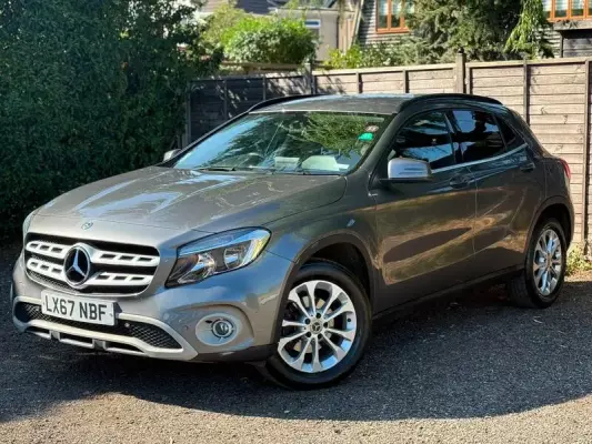 Mercedes-Benz GLA 2.1 GLA200d SE (Executive) 7G-DCT Euro 6 (s/s) 5dr