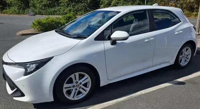 Toyota Corolla 1.8 VVT-h Icon Tech CVT Euro 6 (s/s) 5dr