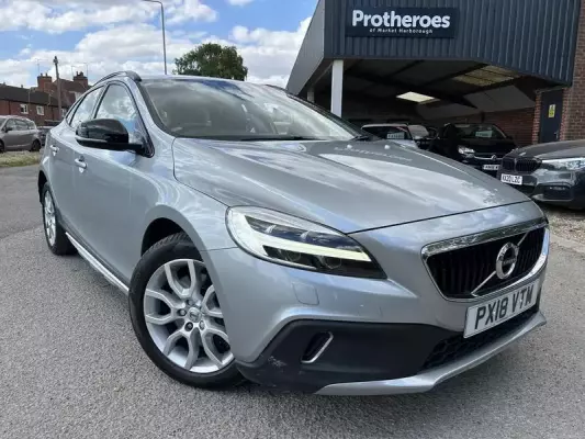 Volvo V40 Cross Country 1.5 T3 Pro Auto Euro 6 (s/s) 5dr