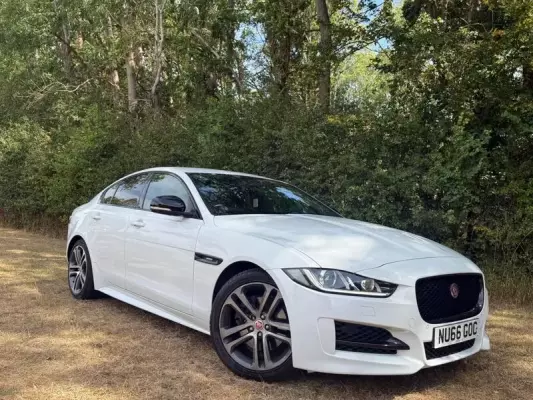 Jaguar XE 2.0d R-Sport Auto Euro 6 (s/s) 4dr