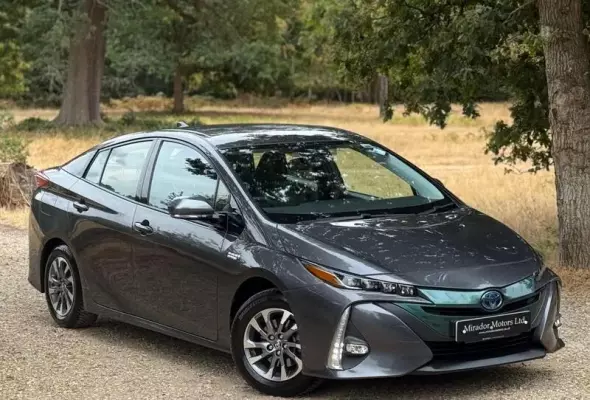 Toyota Prius 1.8 VVT 8.8kWh Business Edition Plus CVT Euro 6 (s/s) 5dr