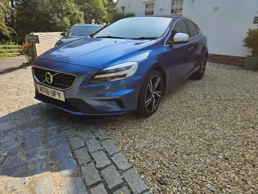 Volvo V40 2.0 D4 R-Design Pro Auto Euro 6 (s/s) 5dr