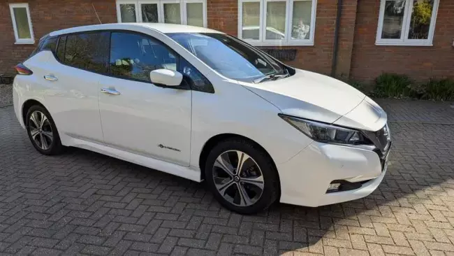 Nissan Leaf 40kWh N-Connecta Auto 5dr