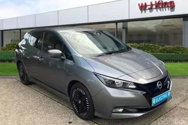 Nissan Leaf 39kWh N-Connecta Auto 5dr