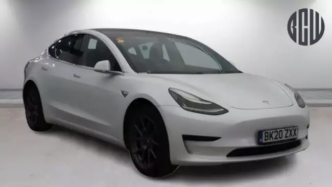 Tesla Model 3 Standard Range Plus Auto RWD 4dr