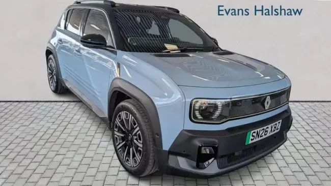 Renault 4 E-Tech electric comfort range 52kWh iconic+ Auto 5dr