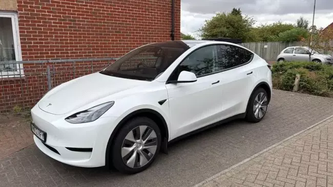 Tesla Model Y Auto RWD 5dr