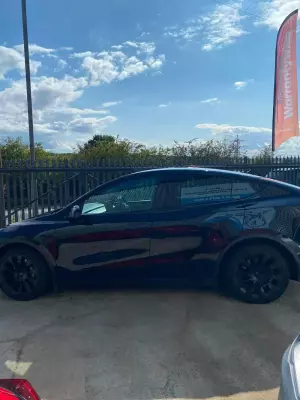 Tesla Model Y (Dual Motor) Long Range Auto 4WDE 5dr