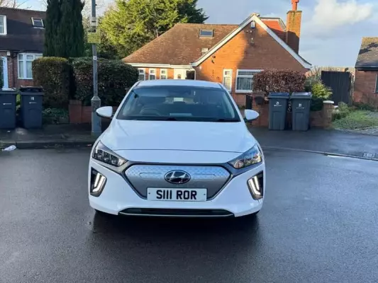 Hyundai IONIQ 38.3kWh Premium Auto 5dr