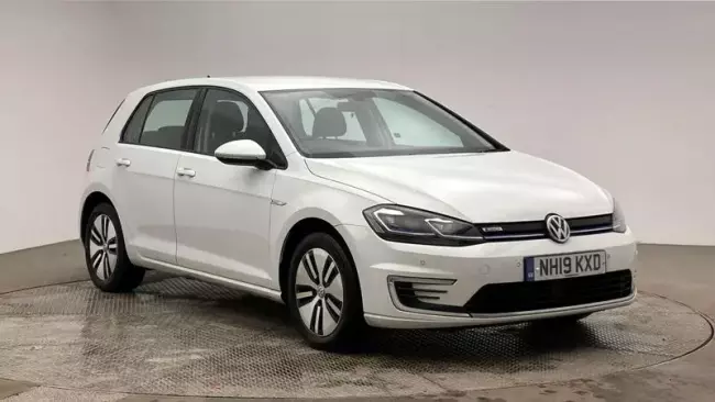 Volkswagen e-Golf 35.8kWh e-Golf Auto 5dr