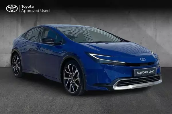 Toyota Prius 2.0 13.6kWh Excel CVT Euro 6 (s/s) 5dr