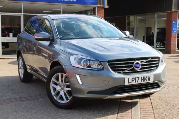 Volvo XC60 2.0 D4 SE Lux Nav Auto Euro 6 (s/s) 5dr