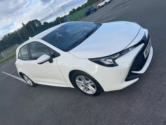 Toyota Corolla 1.8 VVT-h Icon Tech CVT Euro 6 (s/s) 5dr