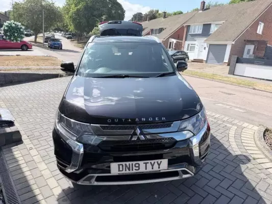 Mitsubishi Outlander 2.4h TwinMotor 13.8kWh 4h CVT 4WD Euro 6 (s/s) 5dr