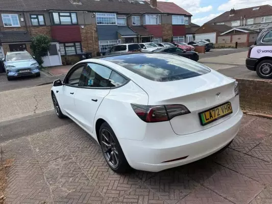 Tesla Model 3 Standard Range Plus Auto RWD 4dr