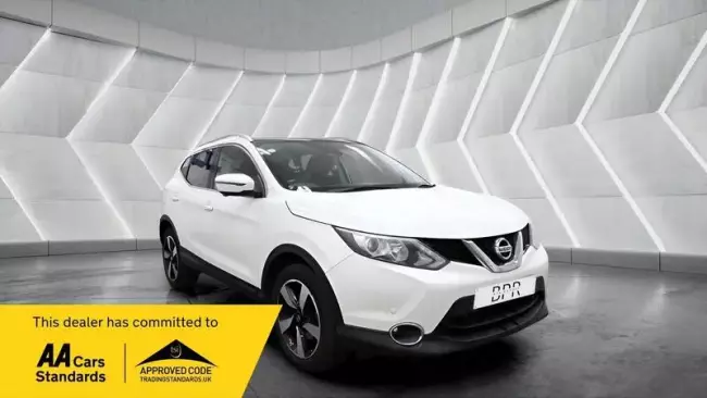 Nissan Qashqai 1.2 DIG-T N-Connecta XTRON 2WD Euro 6 (s/s) 5dr
