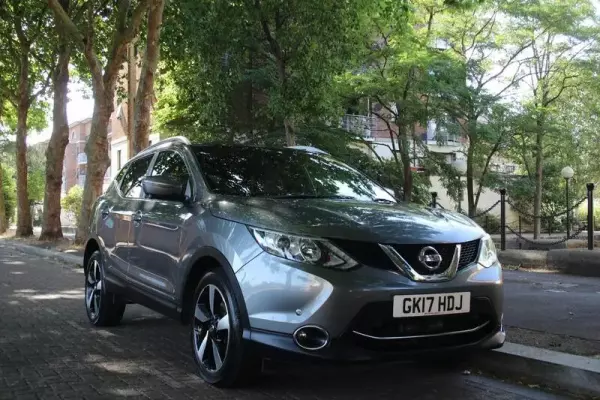Nissan Qashqai 1.2 DIG-T N-Vision XTRON 2WD Euro 6 (s/s) 5dr