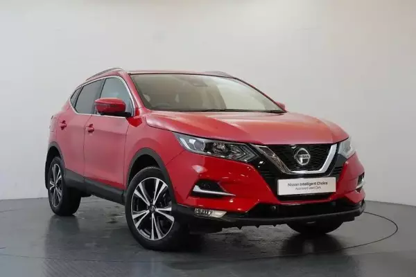 Nissan Qashqai 1.3 DIG-T N-Connecta Euro 6 (s/s) 5dr