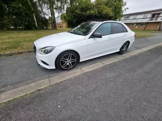 Mercedes-Benz E Class 2.1 E220 BlueTEC AMG Night Edition (Premium Plus) G-Tronic+ Euro 6 (s/s) 4dr