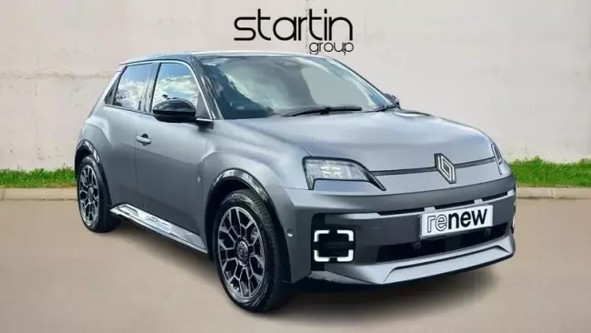 Renault 5 E-Tech electric comfort range 52kWh roland garros+ Auto 5dr