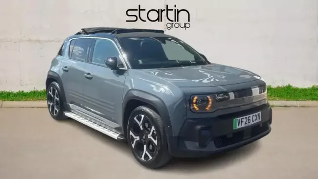 Renault 4 E-Tech electric comfort range 52kWh techno+ SUV plein sud Auto 5dr