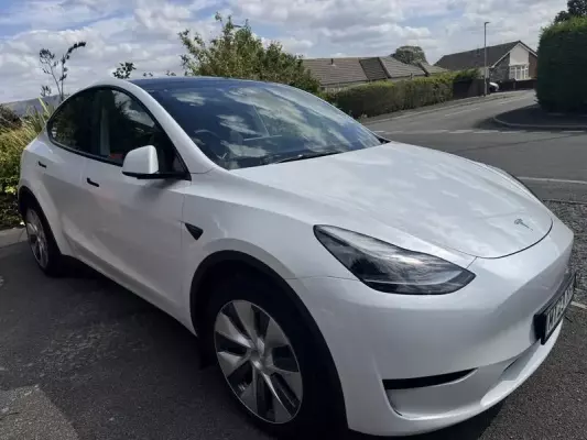 Tesla Model Y Auto RWD 5dr