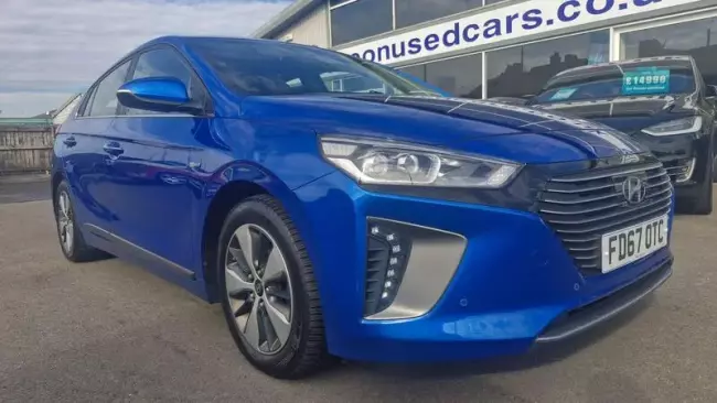 Hyundai IONIQ 1.6 h-GDi 8.9kWh Premium SE DCT Euro 6 (s/s) 5dr