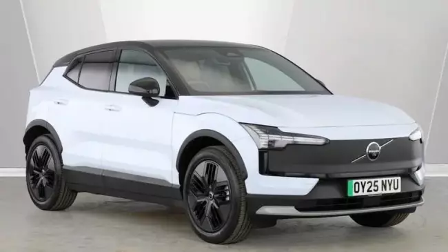 Volvo EX30 Cross Country Twin Performance 69kWh Ultra Auto AWD 5dr