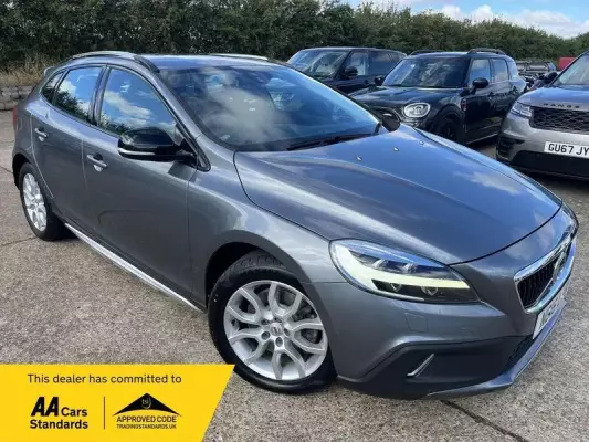 Volvo V40 Cross Country 1.5 T3 Pro Auto Euro 6 (s/s) 5dr